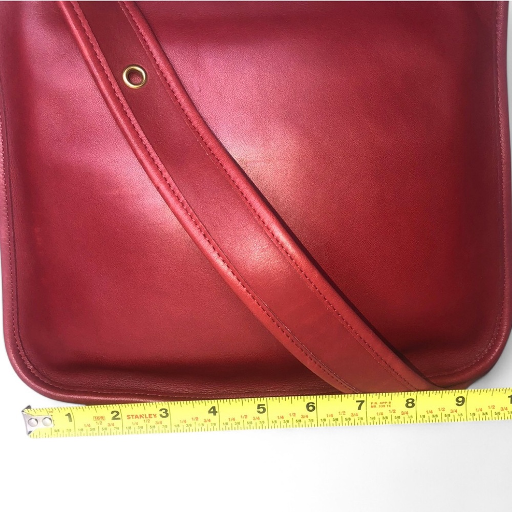 COACH Legacy Zip Red Glove-Tanned Leather Shoulder Bag Vintage 9966 COA - Picture 10 of 17